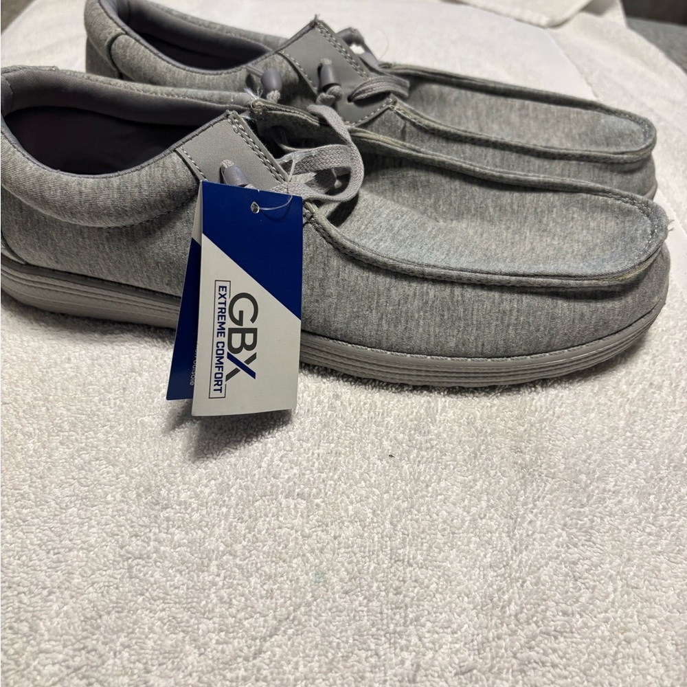 GBX Men's Light Gray Slip-On Loafers NEW. Size 10
